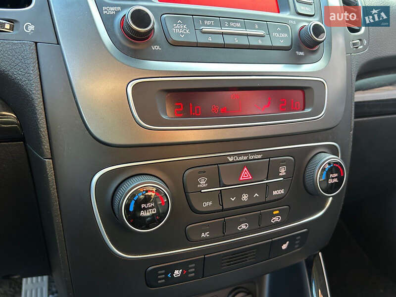 Позашляховик / Кросовер Kia Sorento 2012 в Одесі