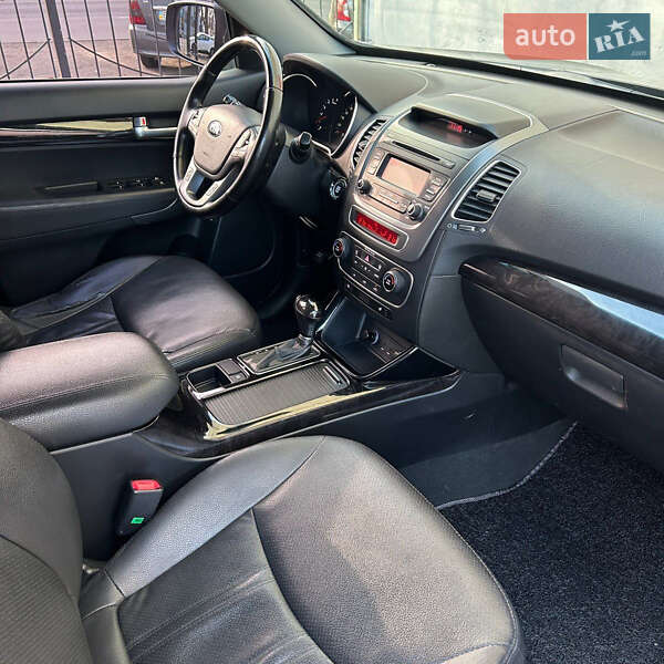 Позашляховик / Кросовер Kia Sorento 2012 в Одесі