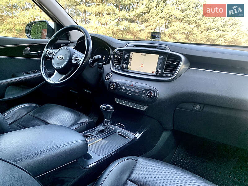 Внедорожник / Кроссовер Kia Sorento 2017 в Тернополе