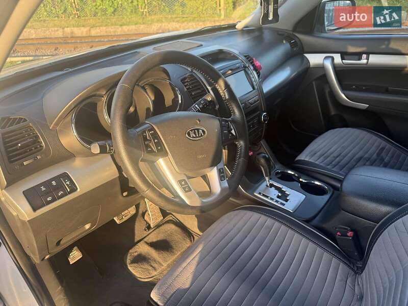 Внедорожник / Кроссовер Kia Sorento 2011 в Рокитном