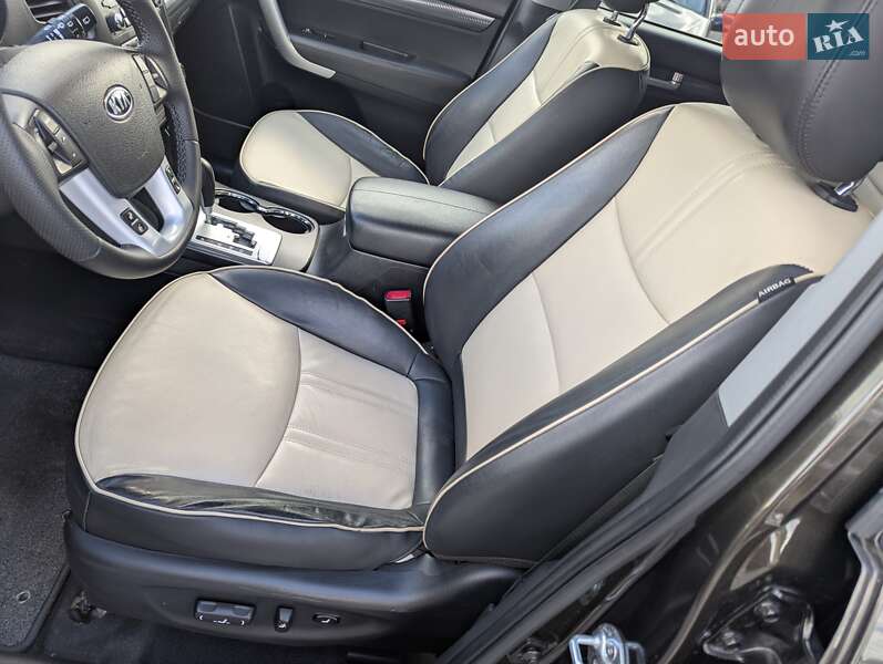 Внедорожник / Кроссовер Kia Sorento 2011 в Ровно