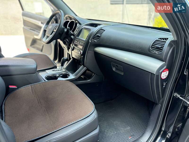 Внедорожник / Кроссовер Kia Sorento 2012 в Одессе