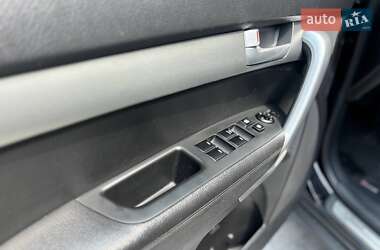 Внедорожник / Кроссовер Kia Sorento 2012 в 