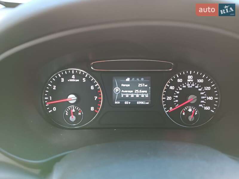 Позашляховик / Кросовер Kia Sorento 2016 в Києві