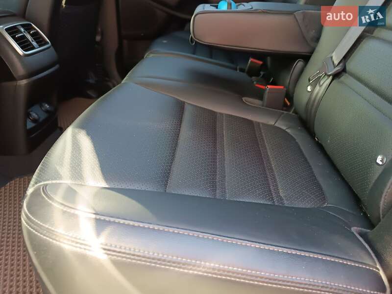 Позашляховик / Кросовер Kia Sorento 2016 в Києві