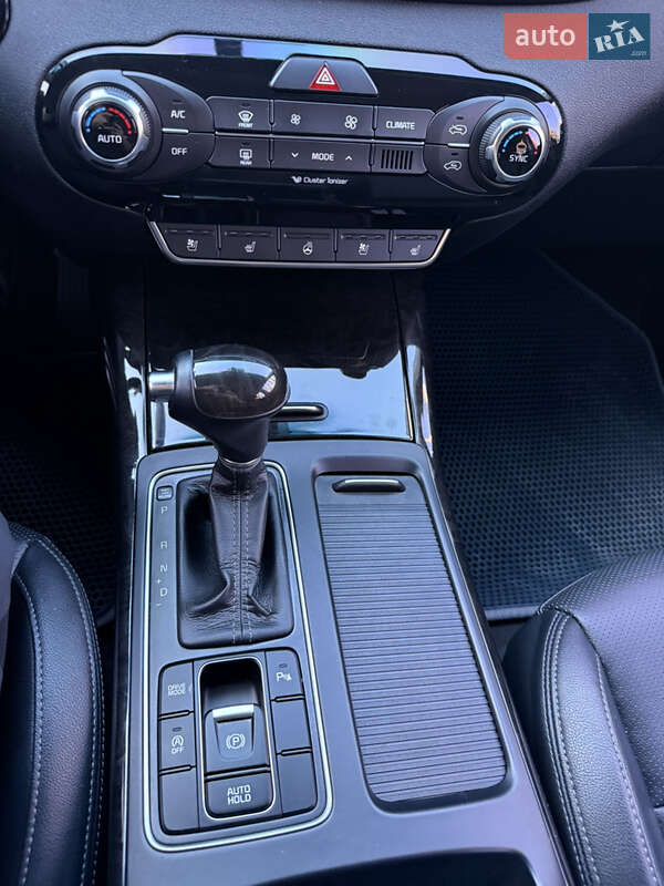 Внедорожник / Кроссовер Kia Sorento 2015 в Одессе