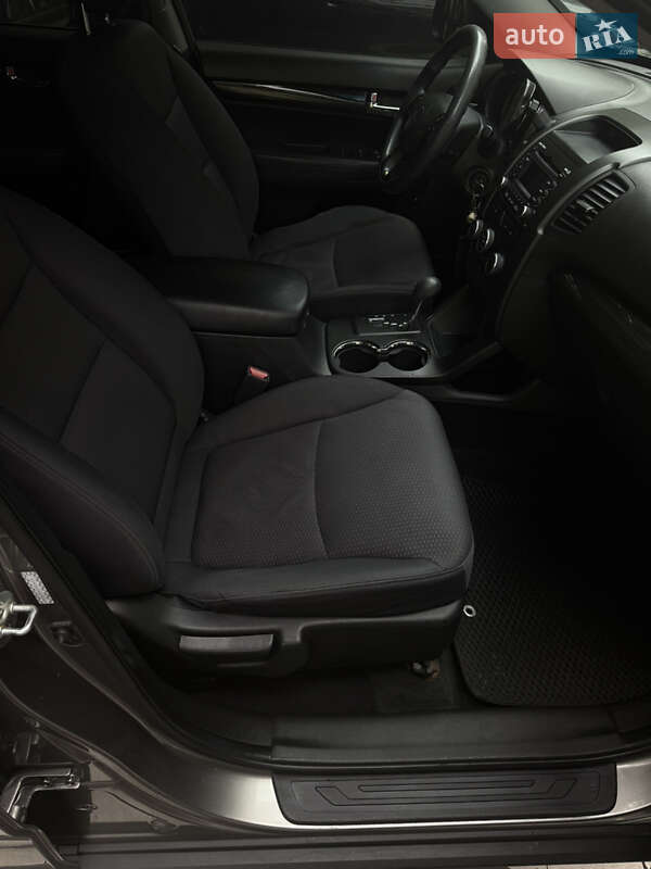 Внедорожник / Кроссовер Kia Sorento 2010 в Киеве