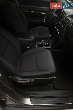Внедорожник / Кроссовер Kia Sorento 2010 в 