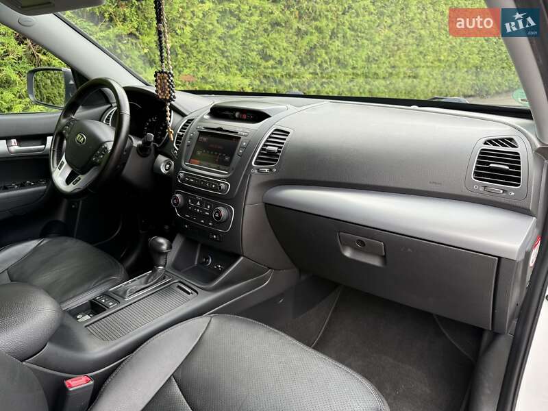 Позашляховик / Кросовер Kia Sorento 2014 в Стрию