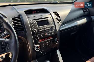 Внедорожник / Кроссовер Kia Sorento 2010 в 