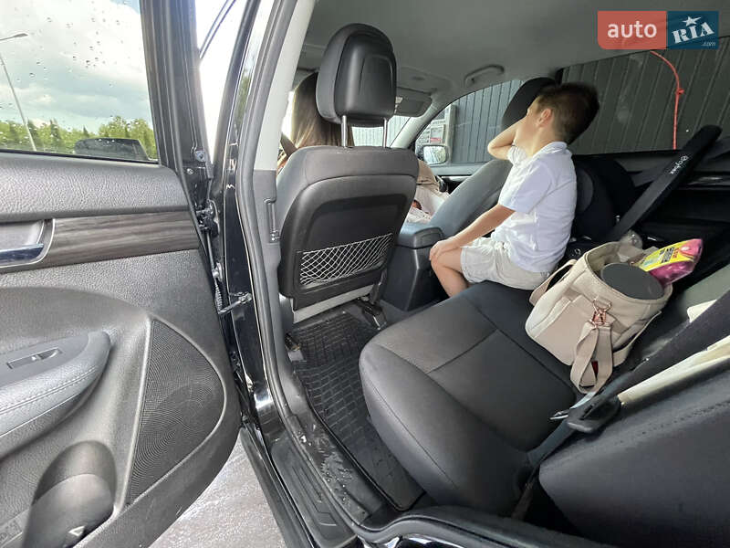 Внедорожник / Кроссовер Kia Sorento 2011 в Надворной