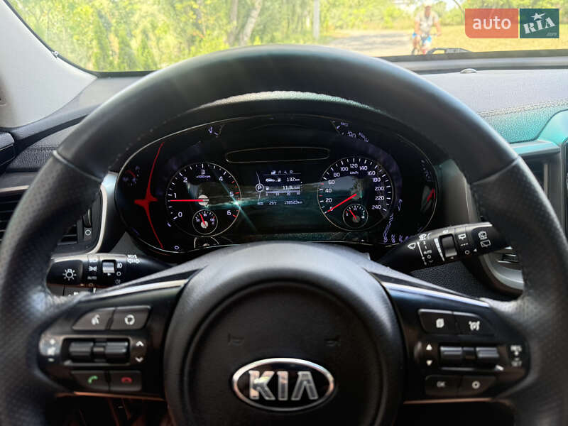 Внедорожник / Кроссовер Kia Sorento 2016 в Киеве