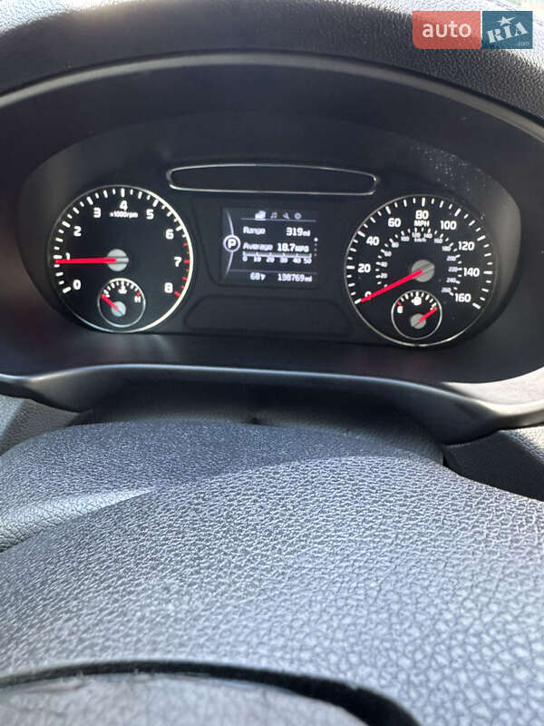 Внедорожник / Кроссовер Kia Sorento 2016 в Черкассах