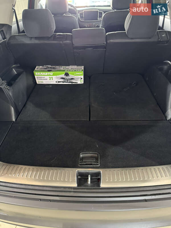 Внедорожник / Кроссовер Kia Sorento 2016 в Черкассах