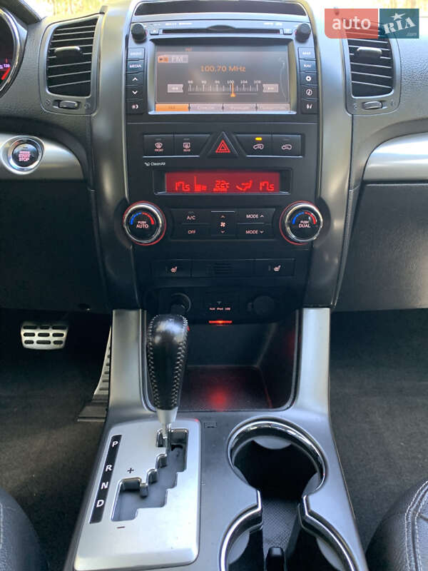 Внедорожник / Кроссовер Kia Sorento 2012 в Вараше