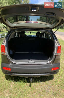 Внедорожник / Кроссовер Kia Sorento 2012 в 