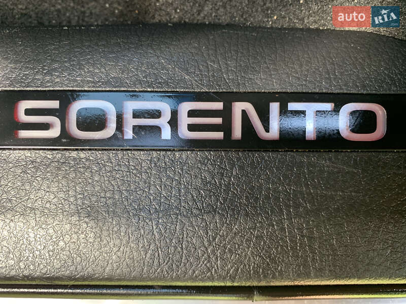 Внедорожник / Кроссовер Kia Sorento 2012 в Вараше