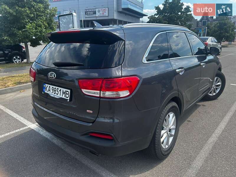 Внедорожник / Кроссовер Kia Sorento 2016 в Киеве