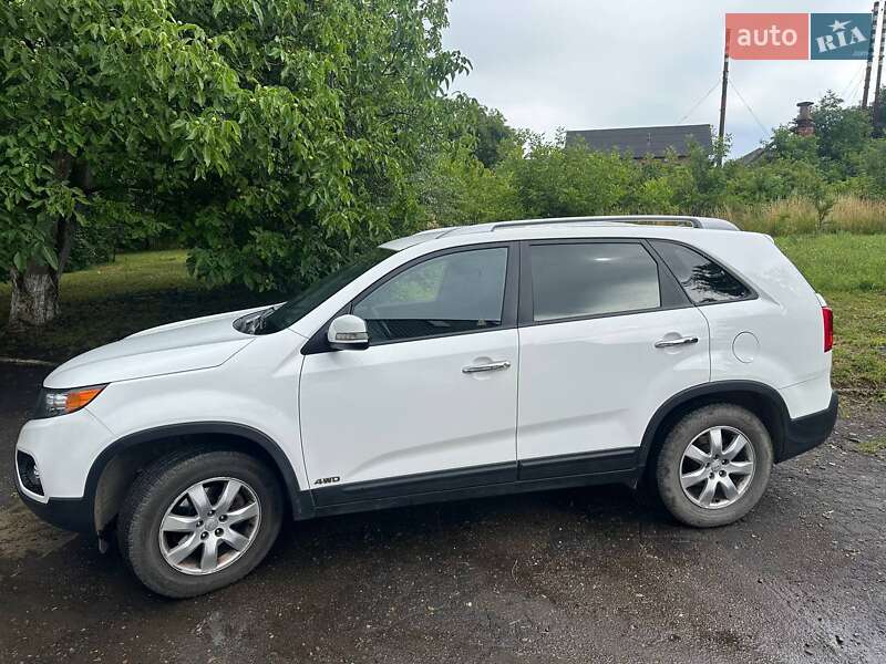 Внедорожник / Кроссовер Kia Sorento 2010 в Черновцах