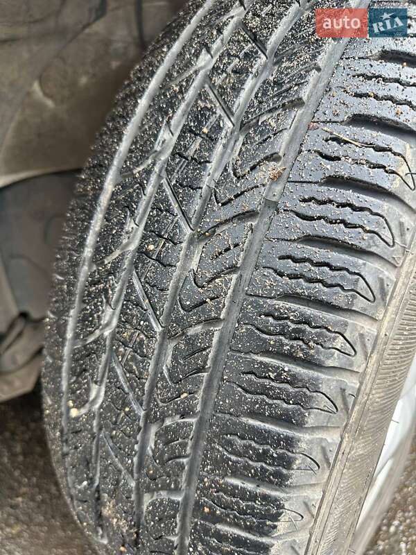 Внедорожник / Кроссовер Kia Sorento 2010 в Черновцах