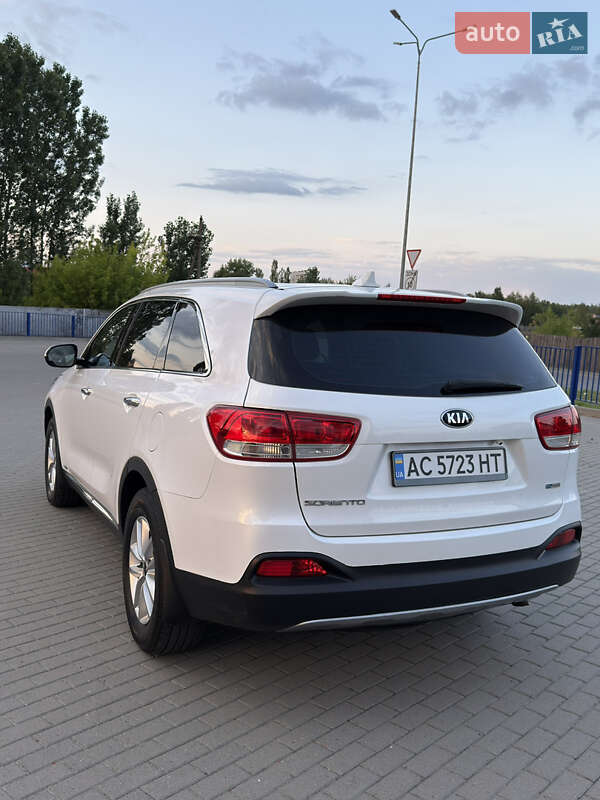 Позашляховик / Кросовер Kia Sorento 2015 в Луцьку
