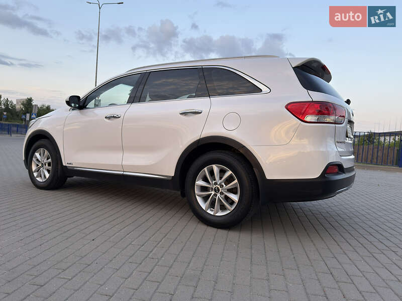 Позашляховик / Кросовер Kia Sorento 2015 в Луцьку