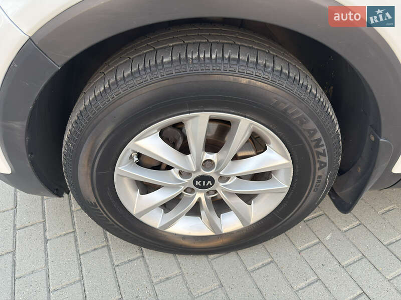 Позашляховик / Кросовер Kia Sorento 2015 в Луцьку