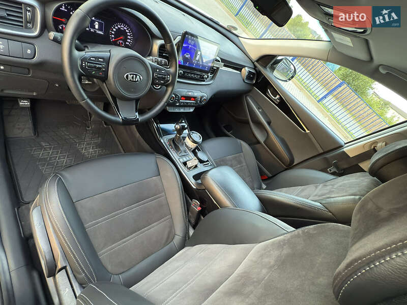 Позашляховик / Кросовер Kia Sorento 2015 в Луцьку