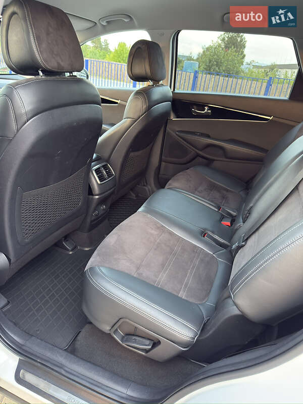 Позашляховик / Кросовер Kia Sorento 2015 в Луцьку