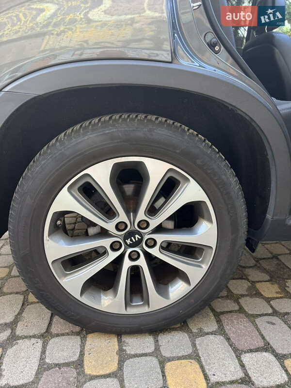 Позашляховик / Кросовер Kia Sorento 2014 в Луцьку