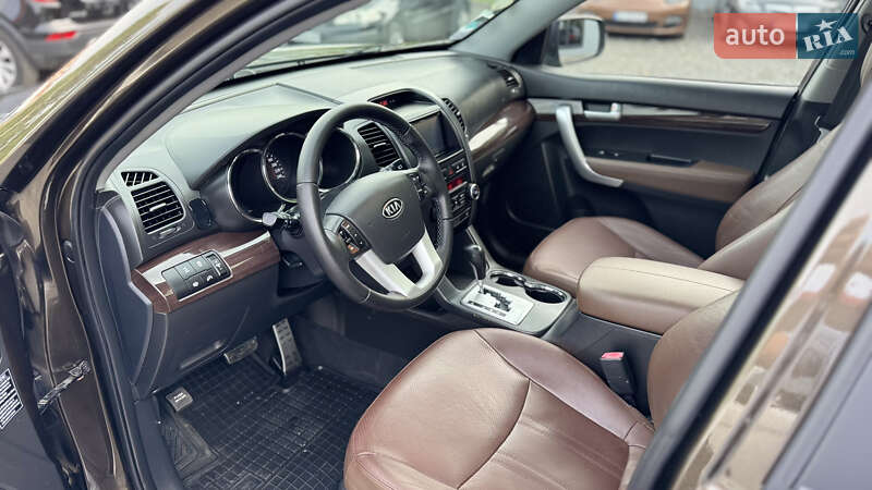 Внедорожник / Кроссовер Kia Sorento 2011 в Хмельницком