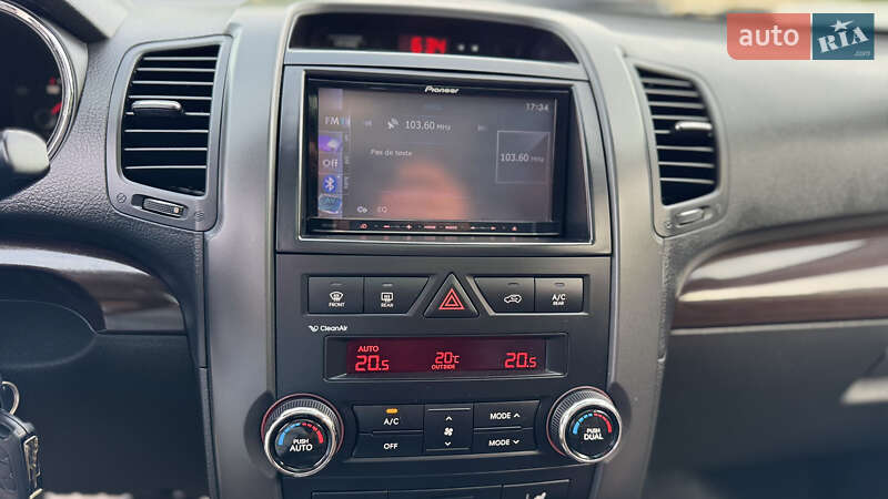 Внедорожник / Кроссовер Kia Sorento 2011 в Хмельницком