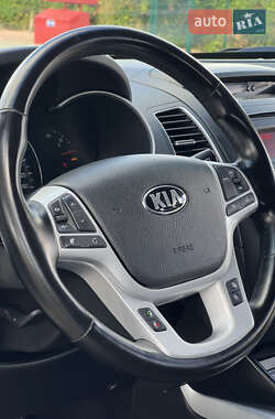 Внедорожник / Кроссовер Kia Sorento 2013 в 
