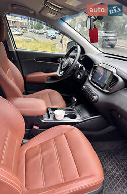 Внедорожник / Кроссовер Kia Sorento 2016 в 