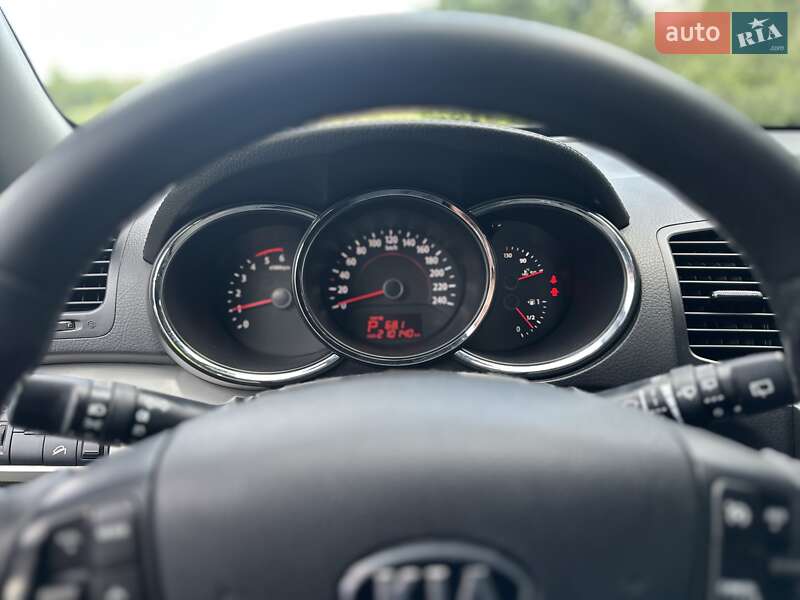 Внедорожник / Кроссовер Kia Sorento 2012 в Городенке