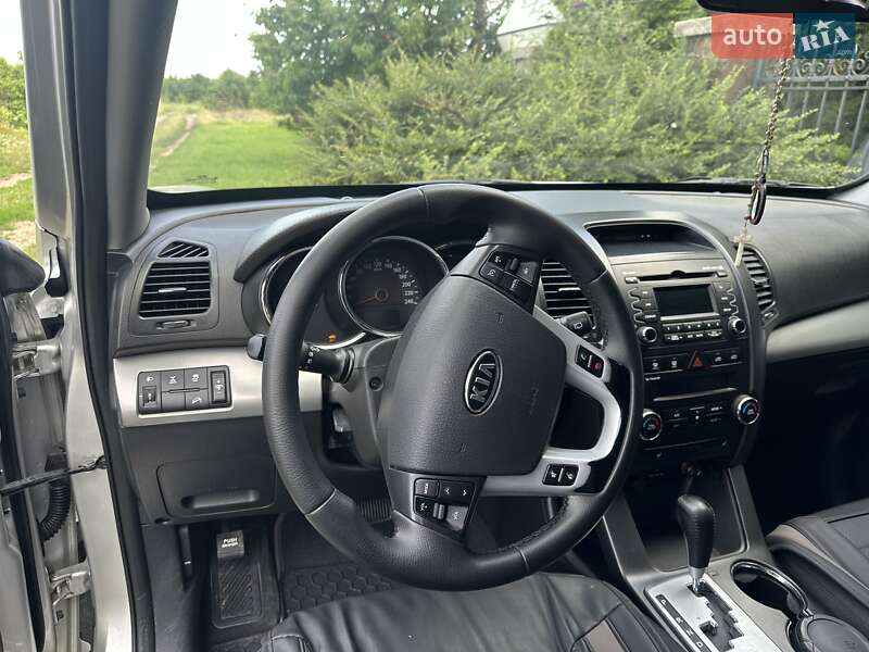 Внедорожник / Кроссовер Kia Sorento 2012 в Городенке