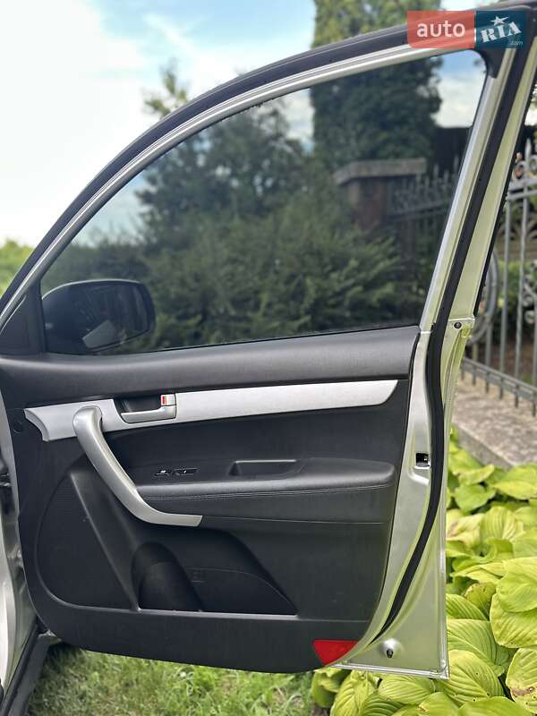 Внедорожник / Кроссовер Kia Sorento 2012 в Городенке