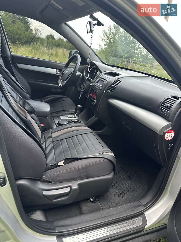 Внедорожник / Кроссовер Kia Sorento 2012 в Городенке