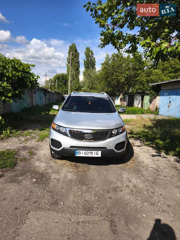 Внедорожник / Кроссовер Kia Sorento 2011 в Харькове