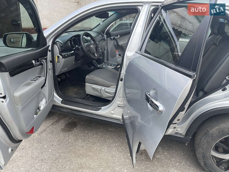 Внедорожник / Кроссовер Kia Sorento 2011 в Одессе