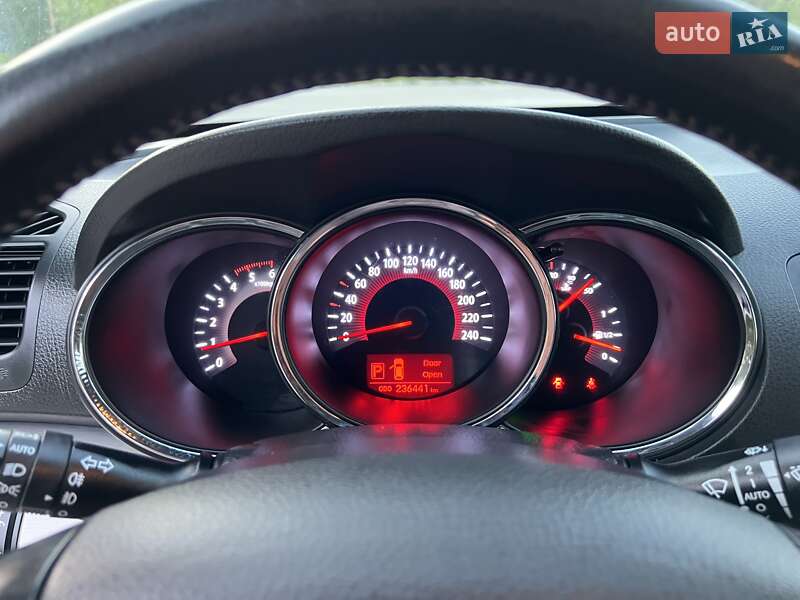 Внедорожник / Кроссовер Kia Sorento 2011 в Радивилове