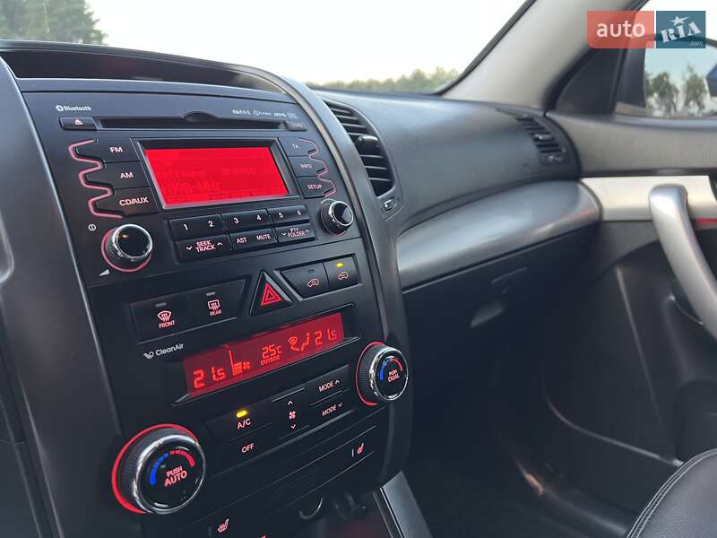 Внедорожник / Кроссовер Kia Sorento 2011 в Радивилове
