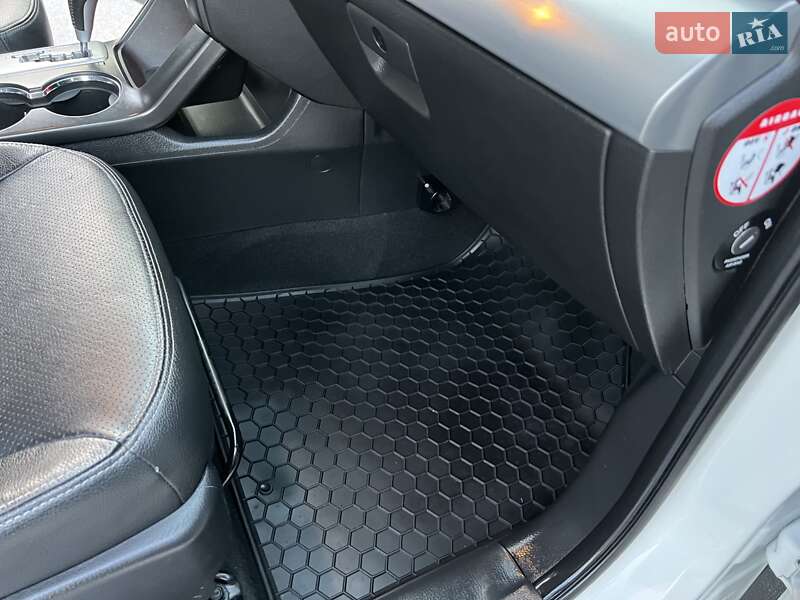 Внедорожник / Кроссовер Kia Sorento 2011 в Радивилове