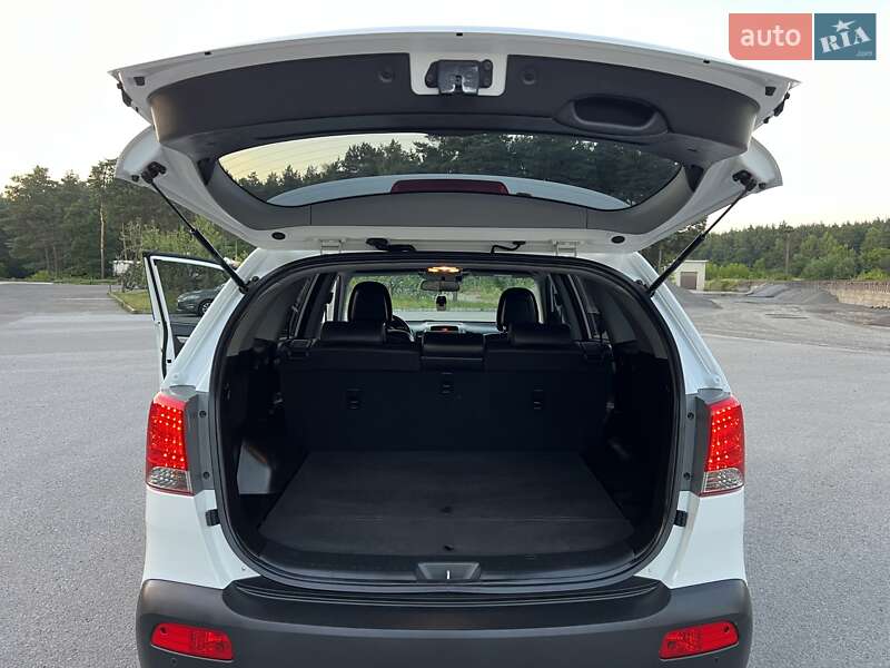 Внедорожник / Кроссовер Kia Sorento 2011 в Радивилове