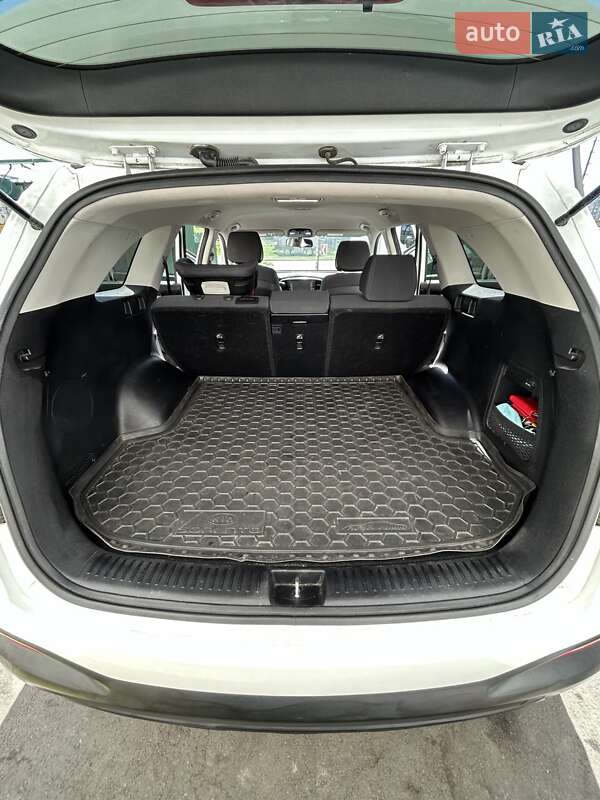 Внедорожник / Кроссовер Kia Sorento 2015 в Киеве