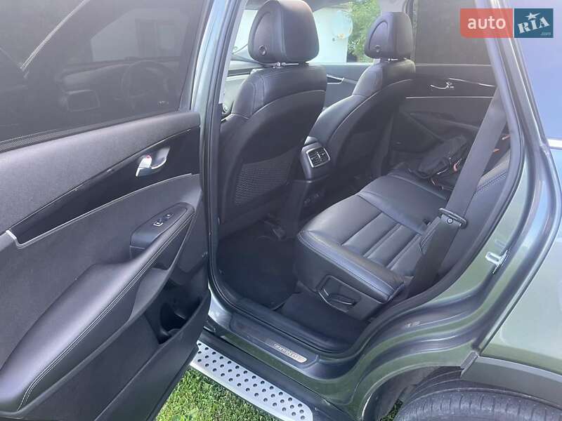 Внедорожник / Кроссовер Kia Sorento 2016 в Самборе