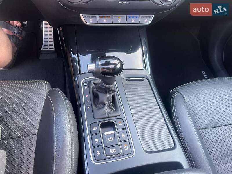 Внедорожник / Кроссовер Kia Sorento 2016 в Самборе