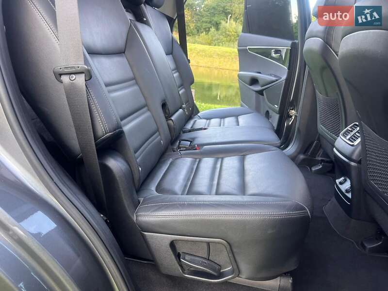 Внедорожник / Кроссовер Kia Sorento 2016 в Самборе