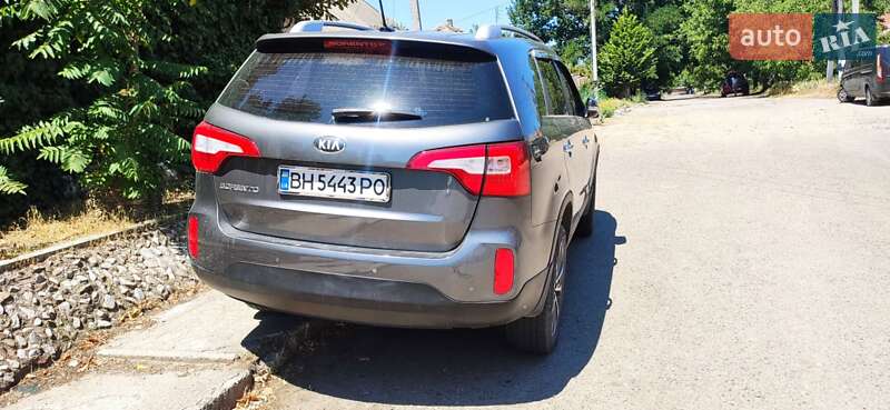 Внедорожник / Кроссовер Kia Sorento 2013 в Белгороде-Днестровском