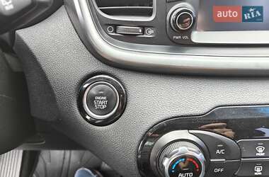 Позашляховик / Кросовер Kia Sorento 2016 в  фото 17 Позашляховик / Кросовер Kia Sorento 2016 в